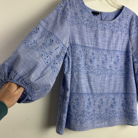 TALBOTS Top Chambray Eyelet Blouse 3/4 Sleeve Blue Large Petite Preppy Beach - Picture 3 of 11